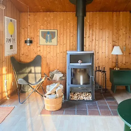 Ferienhaus Retro Close To The Yderby