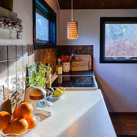 Retro Close To The *